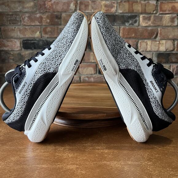 Brooks Adrenaline GTS 24 Supportive Womens 9 Oreo Gray Running Shoes Sneakers - Picture 7 of 16